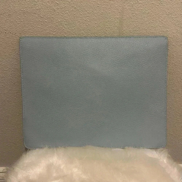 THE TABLET SLEEVE PEBBLE Clutch Flap Bag - Picture 6 of 6